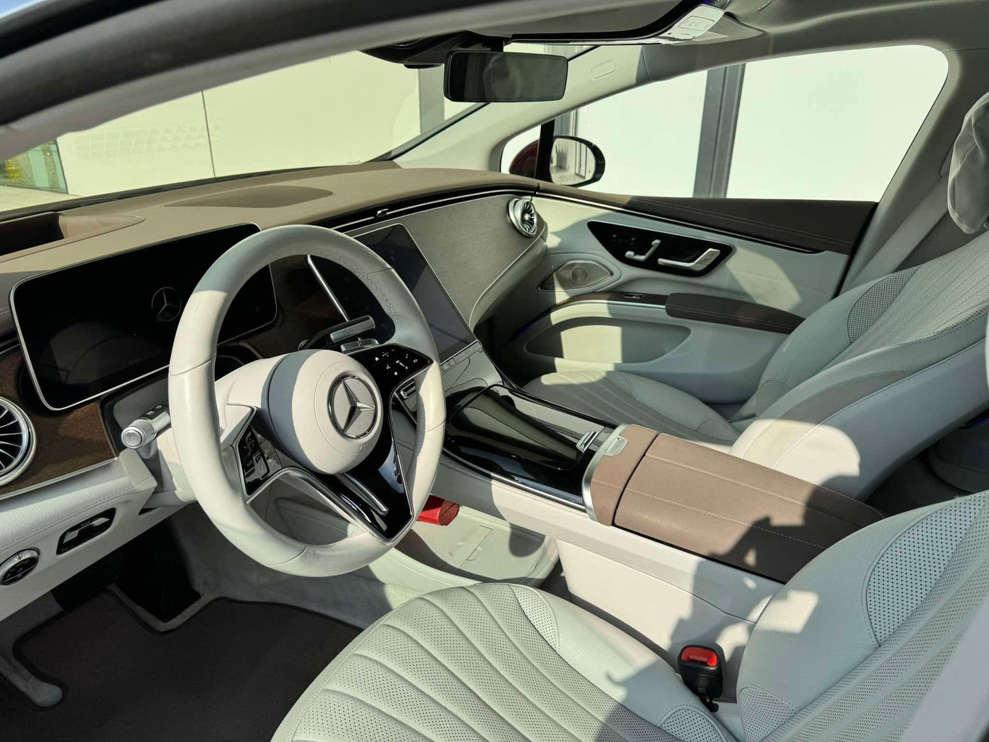 MERCEDES BENZ EQS 450+