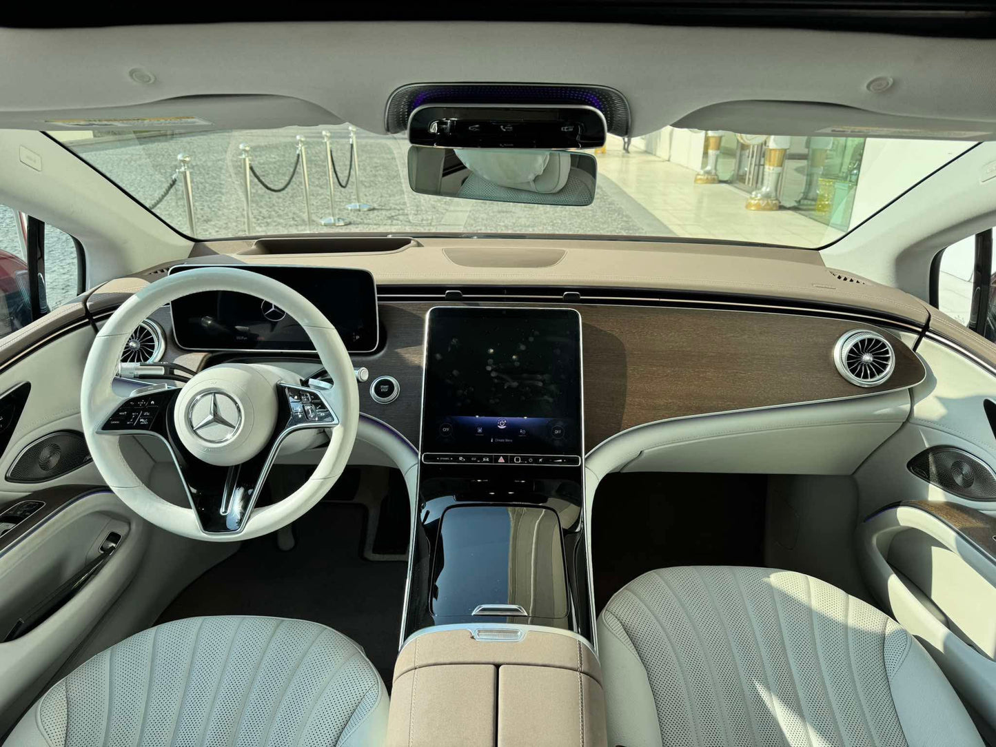 MERCEDES BENZ EQS 450+